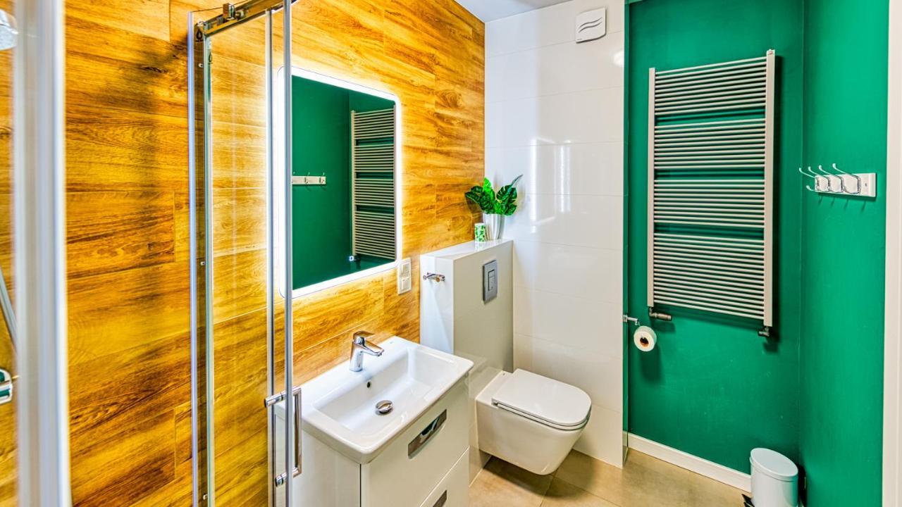 Apartament Kwiatowy - 5D Apartamenty ชเวียราโดว์-สโดรยจ์ ภายนอก รูปภาพ