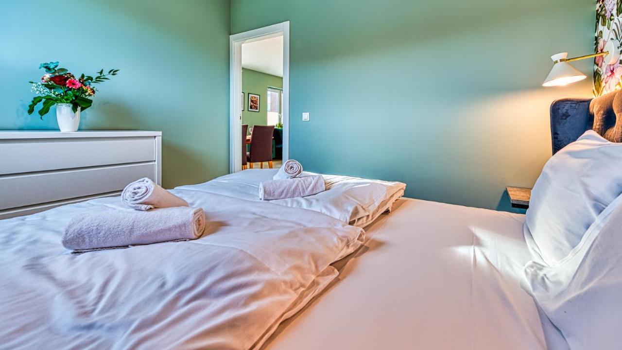 Apartament Kwiatowy - 5D Apartamenty ชเวียราโดว์-สโดรยจ์ ภายนอก รูปภาพ